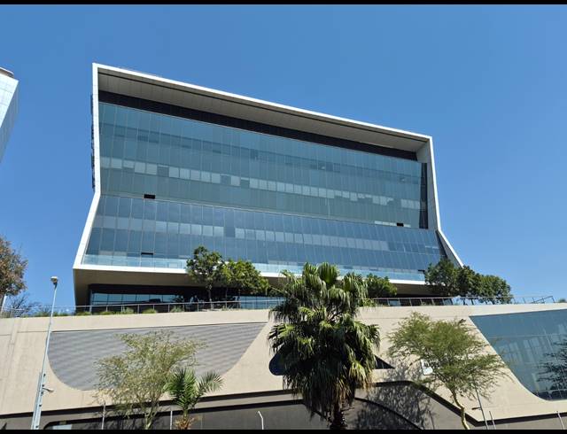 656M² OFFICE TO LET IN SANDTON CENTRAL